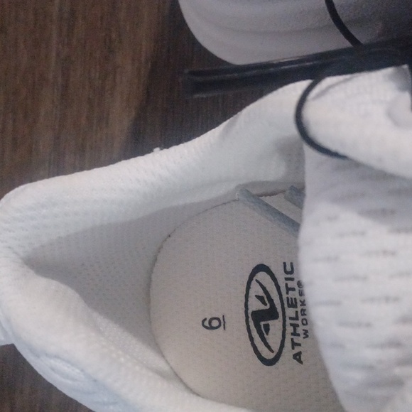 Athletic works Women's Memory Foam sneaker size 6 color White - Picture 7 of 8